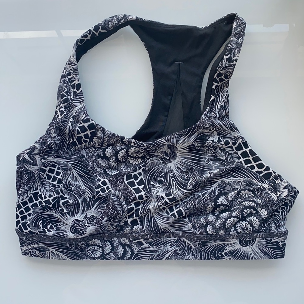 Lululemon Invigorate Bra